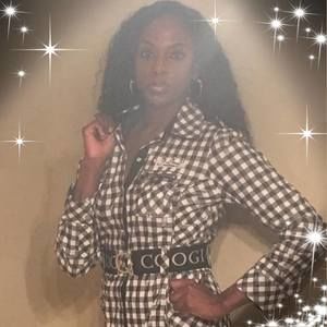 Meet your Posher, Cortney